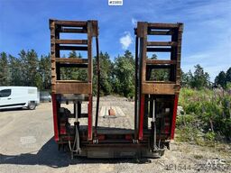 McCauley MAC machinery trailer with hydraulic loading ramps