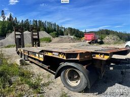 McCauley MAC machinery trailer with hydraulic loading ramps