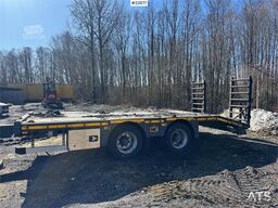 NC machinery trailer with manual loading ramps