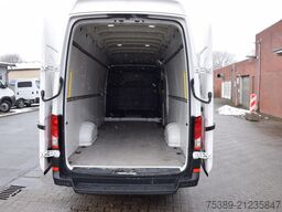 MAN TGE  Kasten 3.140 extralang Superhochdach LED