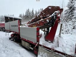 Tyllis jumbo semi-trailer with HMF crane