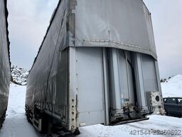 Tyllis Jumbo curtain side semi-trailer
