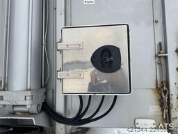 Tyllis Jumbo curtain side semi-trailer