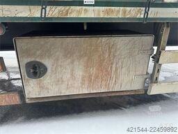 Tyllis Jumbo curtain side semi-trailer