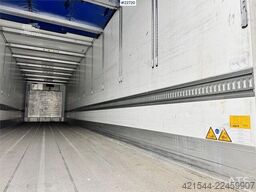 Schmitz refrigerated box semi-trailer – Several available!