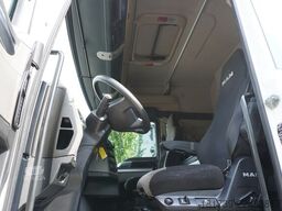 MAN TGX 26.510 6x2-4/ Curtainsider + trailer