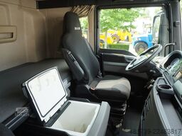 MAN TGX 26.510 6x2-4/ Curtainsider + trailer
