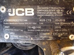 JCB 8026CTS inkl. Löffelpaket