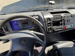 Mercedes-Benz Atego 818