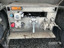 HFR Zentralachsanhänger Curtainsider Standard