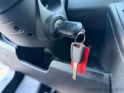 PEUGEOT Boxer Kombi 333 L2H2 Active Blue-HDi 130 9-Sitze