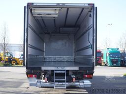 Renault D19 Wide 4x2 E6 / Lamberet 22 EPAL refri