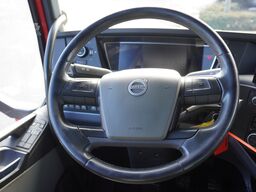 Volvo FH500 6x2 / Krone 19 EPAL refrigerator