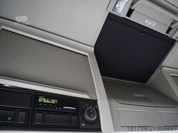 Volvo FH500 6x2 / Krone 19 EPAL refrigerator