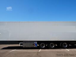 H.T.F. 3 Axle frigo trailer Carrier Vector 1850
