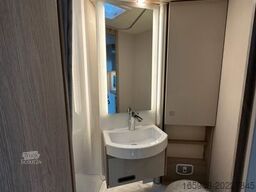 BÜRSTNER Lineo T 700 - Queensbett