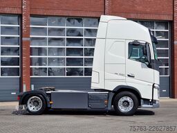 Volvo FH 13.500 Globetrotter XL 4x2 - Low deck - I Sa...
