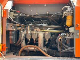 Hitachi ZX210LC-6
