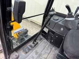 JCB 15C-1 / 1.455 H /  3 x Löffel / Kabine