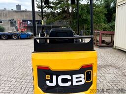 JCB 15C-1 / 789 H / 2 x Löffel