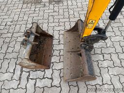 JCB 15C-1 / 789 H / 2 x Löffel