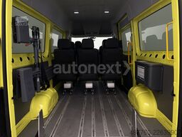 VW Crafter 35 Aut. *Rollstuhl-Rampe* 8-Sitze (5449)