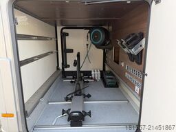 BÜRSTNER Elegance I 910 G 700 W Solar, 7000km, Hubstützen