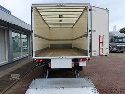 Volvo FL 240 Bakwagen + DHollandia 1500 kg