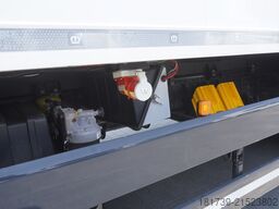 MAN TGX 26.470 / 2022 / Krone Refrigerator 4