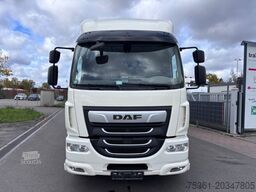 DAF LF 320 Sleeper Cab Koffer mit LBW Automatik AHK