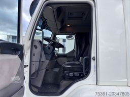 DAF LF 320 Sleeper Cab Koffer mit LBW Automatik AHK