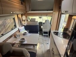 Weinsberg CaraHome 700 DG 165PS 6 Sitz- und Schlafplätze