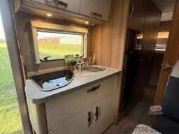 Weinsberg CaraHome 700 DG 165PS 6 Sitz- und Schlafplätze