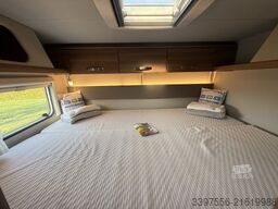 Weinsberg CaraHome 700 DG 165PS 6 Sitz- und Schlafplätze
