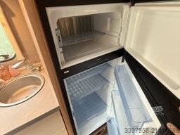 Weinsberg CaraHome 700 DG 165PS 6 Sitz- und Schlafplätze