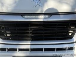 Weinsberg CaraHome 700 DG 165PS 6 Sitz- und Schlafplätze