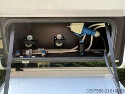 Weinsberg CaraHome 700 DG 165PS 6 Sitz- und Schlafplätze