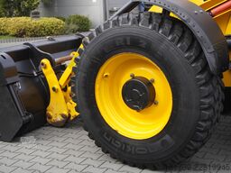 JCB 4CX PRO / joysticks / 3400 MTH / 3 units