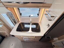 EURAMOBIL Integra Line I 655 EB *Einzelbetten-Hubbett*