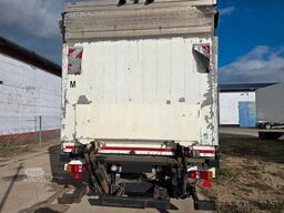 SCHMITZ CARGOBULL City Tiefkühler, 2. Achs drehbar, 3 to Ladebordw