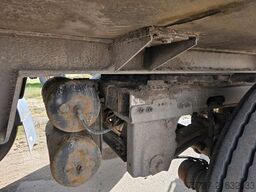 SCHMITZ CARGOBULL City Tiefkühler, 2. Achs drehbar, 3 to Ladebordw