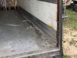 SCHMITZ CARGOBULL City Tiefkühler, 2. Achs drehbar, 3 to Ladebordw