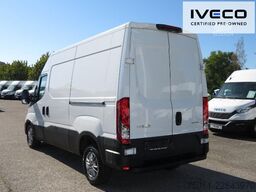 IVECO Daily 35S18HV 3.0l Navi, LED, 2x Schiebetür
