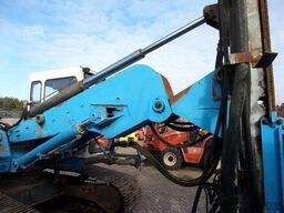 Liebherr R 902