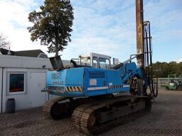 Liebherr R 902
