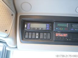 Renault D210 12T / Bitemperature Refrigerator