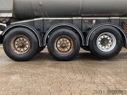 CARNEHL CHKS/HH | Stahl 25m³ isoliert*Lift*EBS*Rollplane