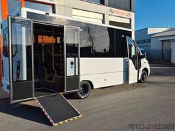 MERCEDES-BENZ Heckniederflur Sprinter 517 / 4 er Bestuhlung