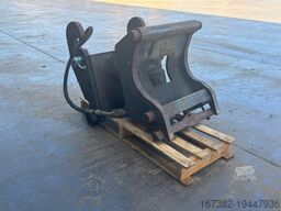 Tilting Quick Coupler CW30