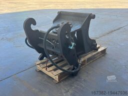  Tilting Quick Coupler CW30